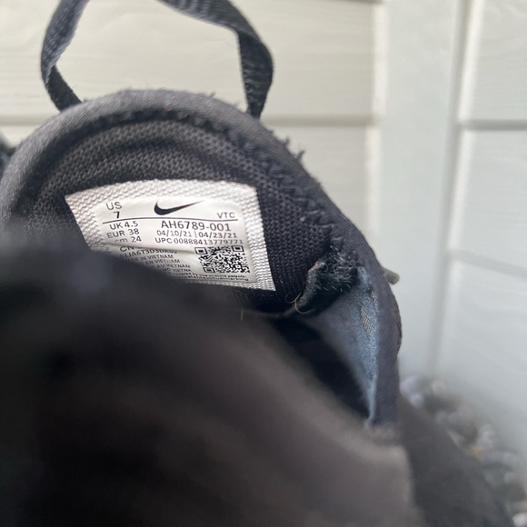 NikeAIR270 shoes - Picture 4 of 5